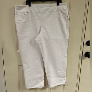 White Cropped Capri Pants